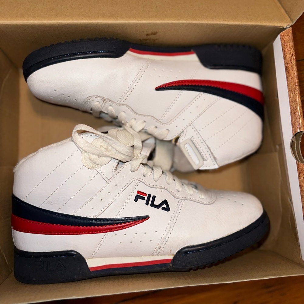 FILA sneakers size 6.5!
